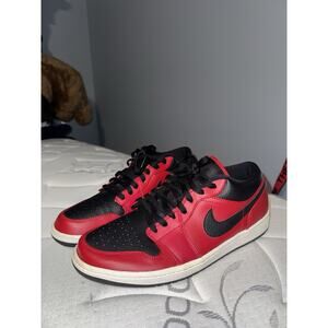Air Jordan 1 Low Reverse Bred Pebbles Swoosh Size 10 Men’s Barely Worn no box